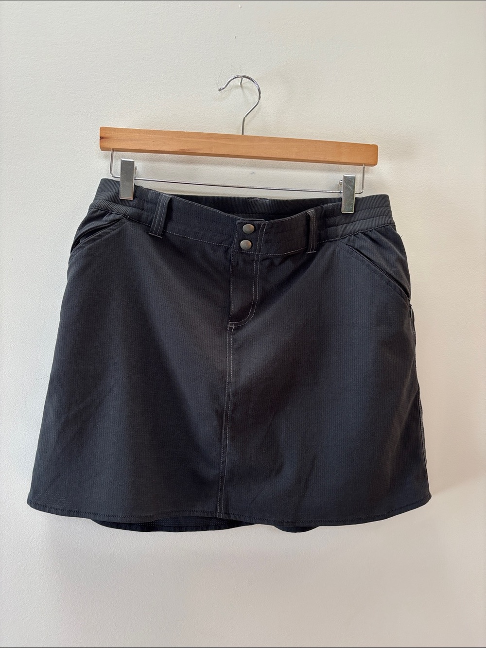 Kuhl Black Women's Outdoor Skort with Front Pockets